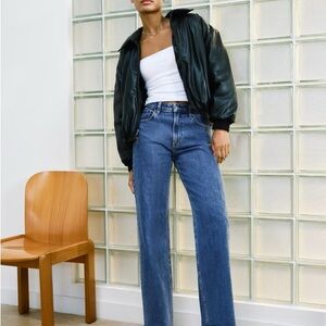 Abercrombie Curve Love High Rise 90s Relaxed Jean size 24 extra short